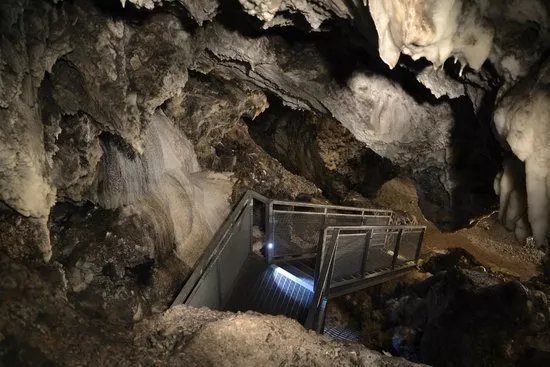 Grotta della Galleria del Treno