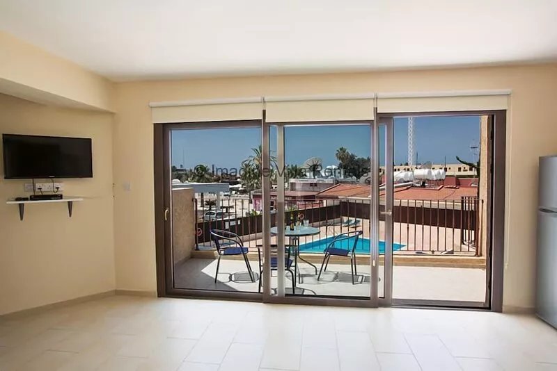 An apartment that sleeps 3 guests  in 1 bedroom