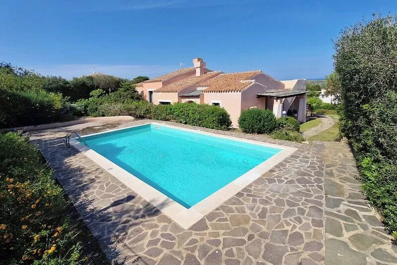 Exclusive Iris villa with garden and private pool, 6 p.l.