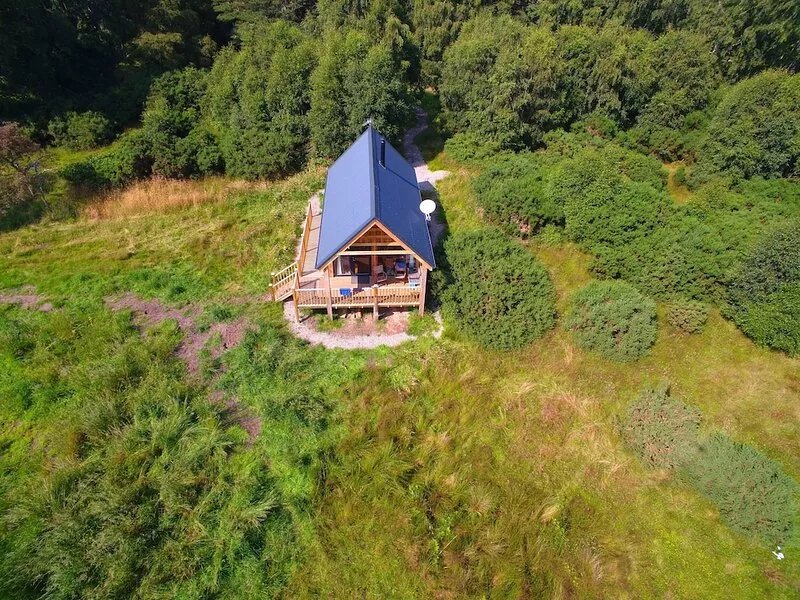 A luxurious unique and cosy off grid beach line  fully kitted cabin