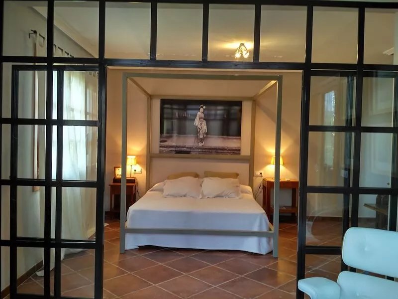 Magnificent Villa with garden and pool, overlooking the golf course