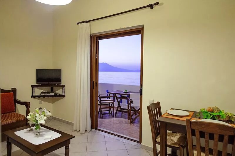 Erato Apartment To Rent By The Sea In Crete Island, Greece