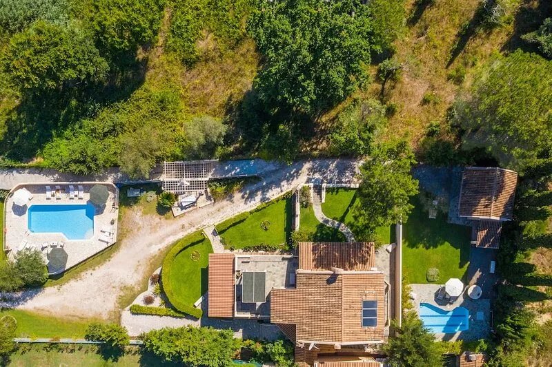 Krevatsoula Beach Villas - Dassia Corfu, Private pools, 5 min walk to the  beach
