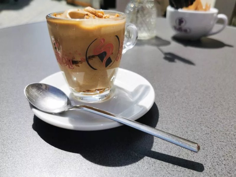 Flori Cafe & Bar