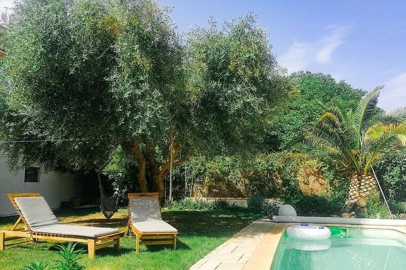 Provencal house in the heart of Sanary, with private garden and swimming pool