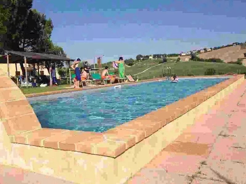 Country house with pool and garden