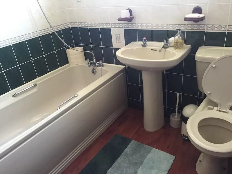 Holiday Bungalow in quiet cul de sac, close to all amenities