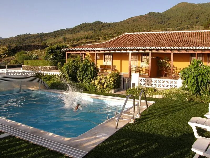 Los Pajeros Rural Houses (Villa with swimming pool) - house B