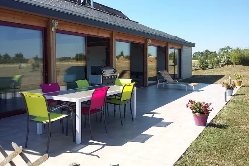 HOUSE WITH HEATED INDOOR SWIMMING POOL 10 persons