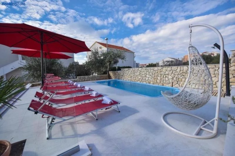 Apartments And Rooms Cherry - Relax & Chill By The Pool