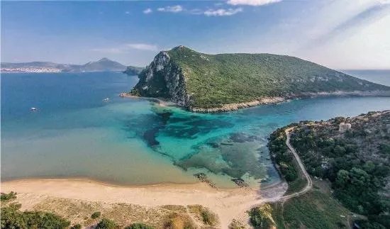 Divari Beach