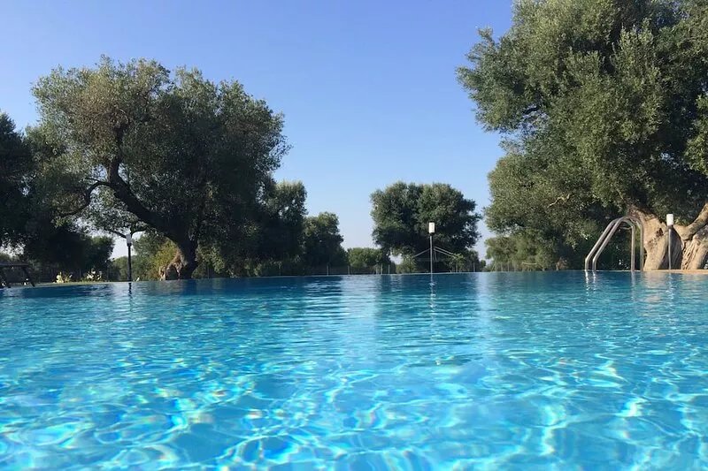 Magnificent villa with pool, in the beautiful countryside.