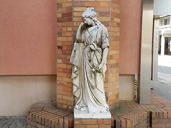 Trauernde Figur