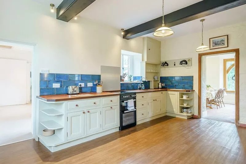 4 bedroom accommodation in Skenfrith, near Monmouth