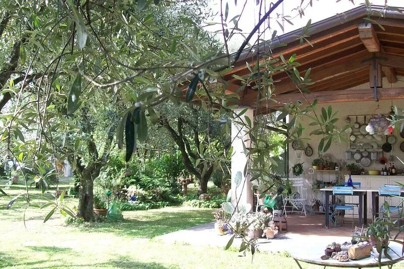 ANTICO BORGO Holiday Home, ancient farmhouse, 4km from the beach, near the Alps