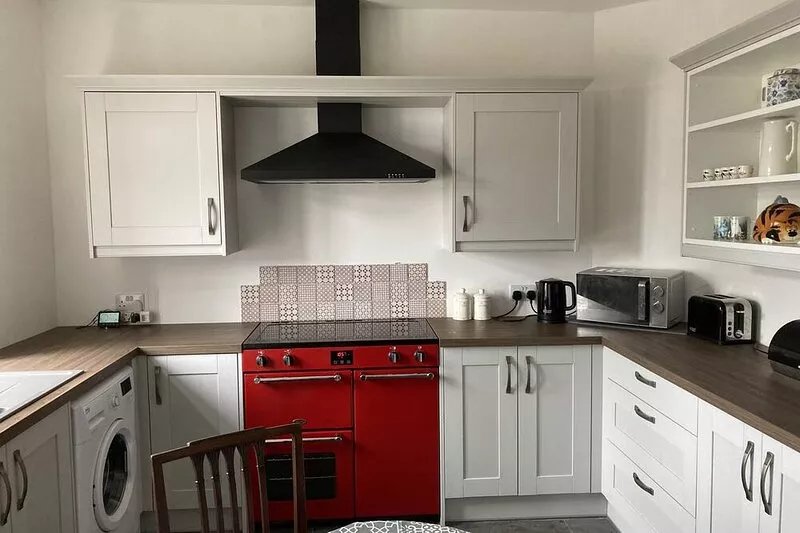 A cosy retreat, ideal for walks and quiet relaxation. Pet friendly!