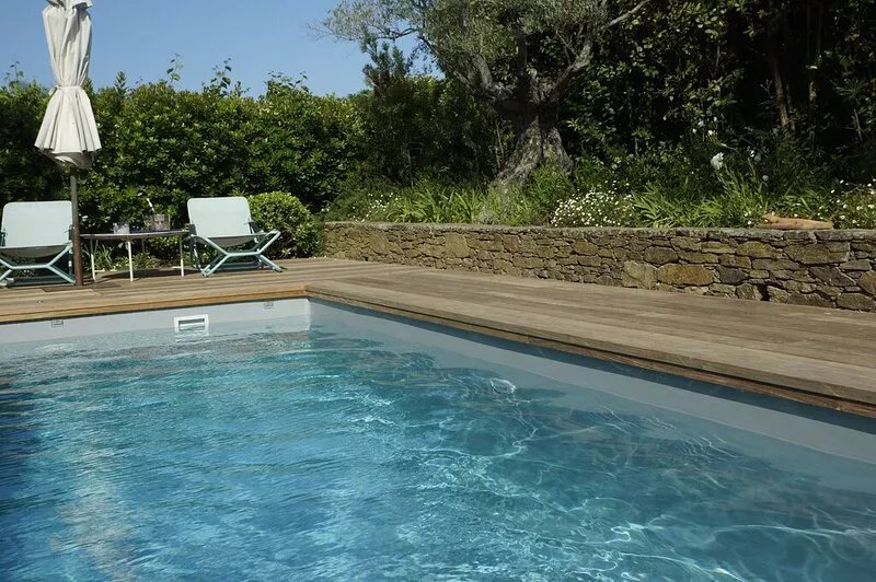 Townhouse with garden and pool