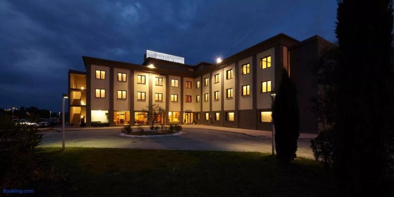 Tower Inn Pisa Valdera
