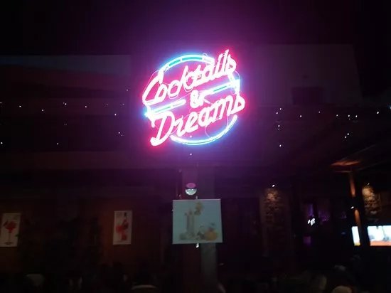Cocktails & Dreams