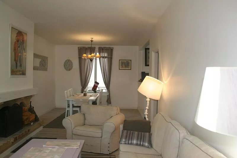 Family house in the city center near the train station and all amenities