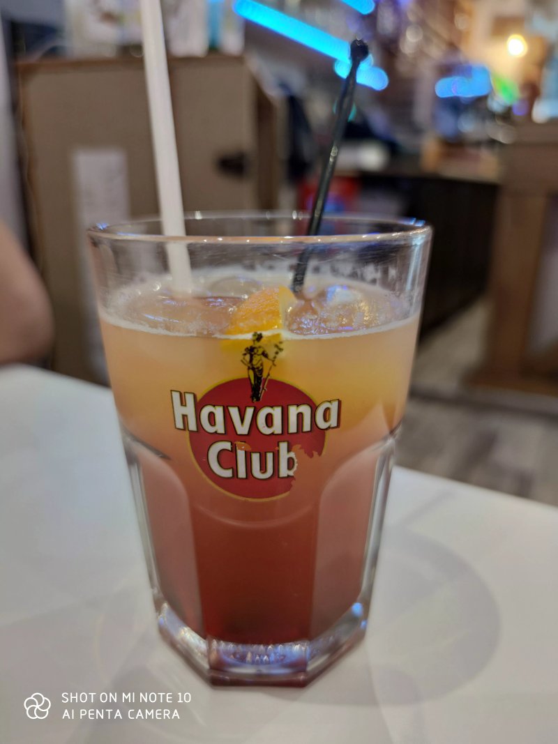 L'Icosne Cafe