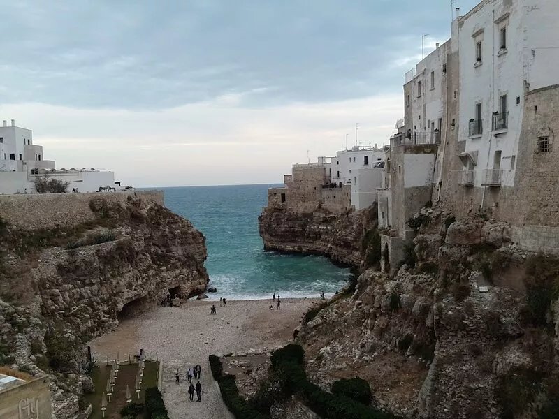 Ostuni Villa  ,WiFi , Aircon VERY PRIVATE POOL , Close to Sea. Private villa