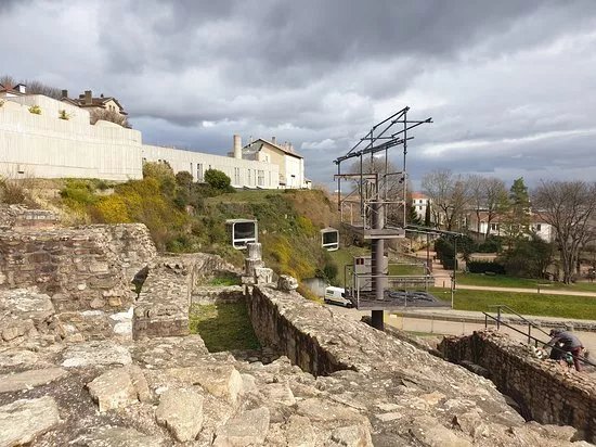 Lugdunum - Musee et theatres romains