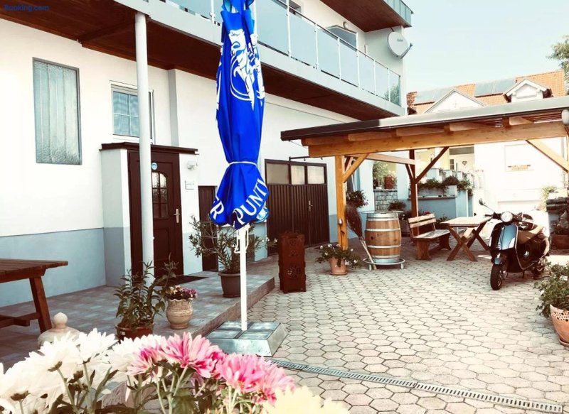 Pension Seeblick Latzko