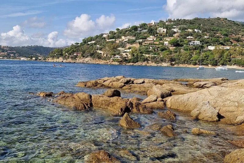 Luxury villa with pool, exceptional views, close to beaches