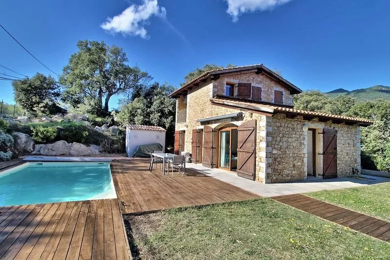 Belle Villa Avec Piscine Privée A Porto Vecchio