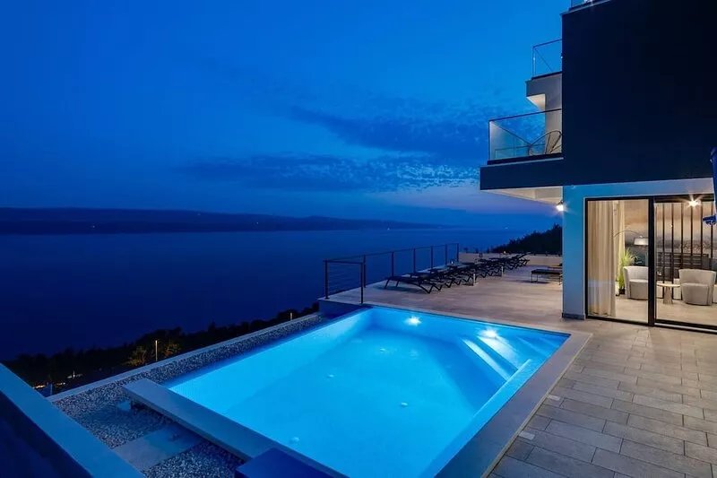 Seaview Villa Marila with a private heated pool with hydromassage, 3 en-suite