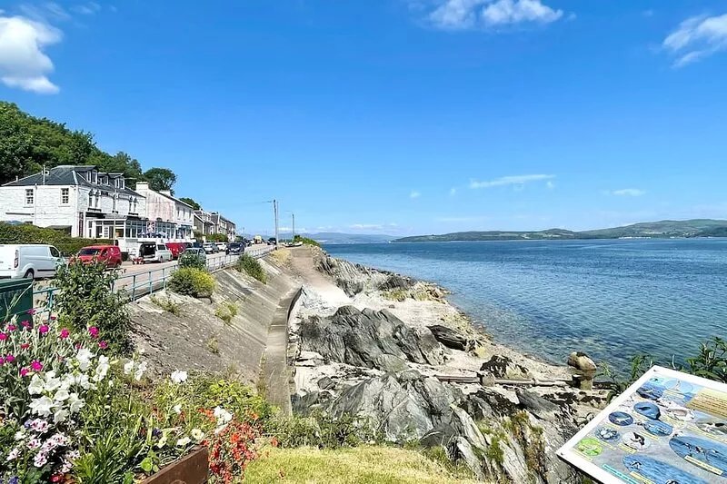 Studio on the Shore - coastal, stunning sea views, sleeps 2