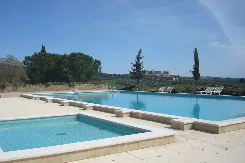 Beautiful house on Chianti hilltop with exceptional views.