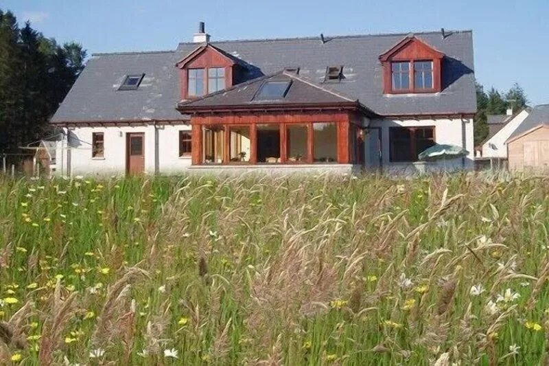 House With Spectacular Views Of The Abernethy Forest And The Cairngorm Mountains