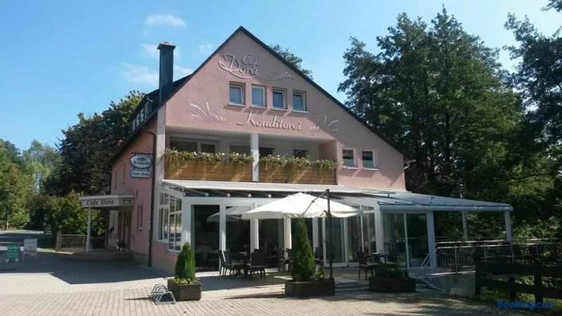 Pension Konditorei Cafe Dora