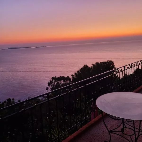 Villa overlooking bay of Cannes and the Lerins Islands