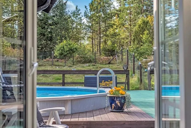 Quiet, Spacious Detached House ~ Close To Nature & Just 1 Hour From Stockholm