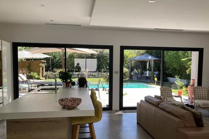 New contemporary villa in Aix en Provence