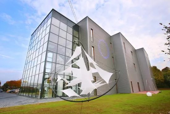 Cadoro- Zentrum fur Kunst und Wissenschaft