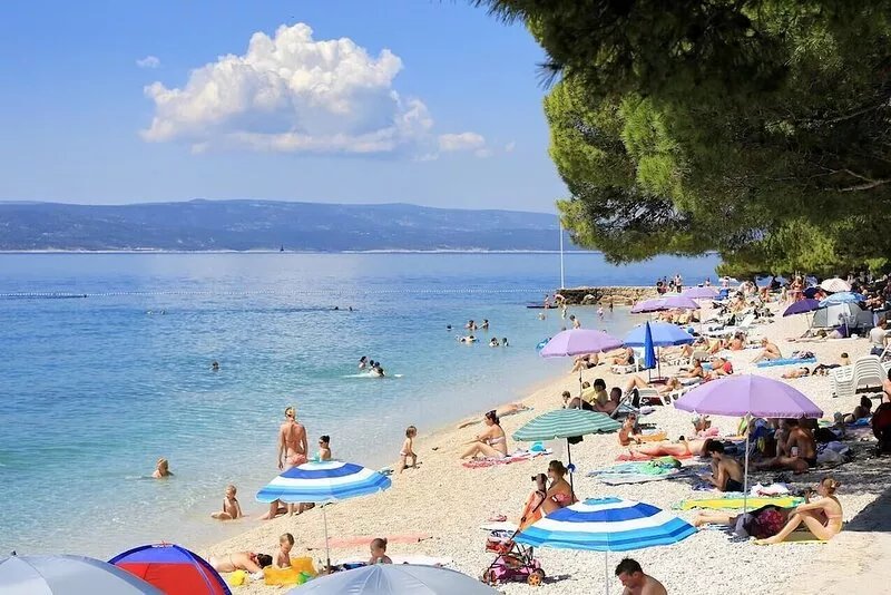 Studio flat with balcony and sea view Brela, Makarska (AS-2752-d)