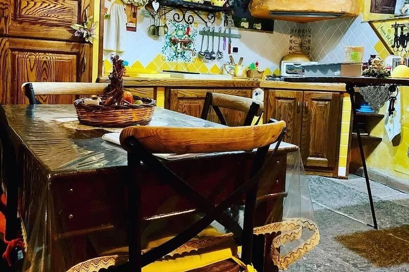 Characteristic holiday home in the medieval quarter L'ANTICO COMMODO