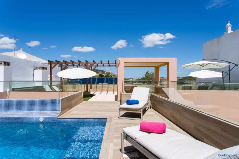 Casa Amarela Guesthouse