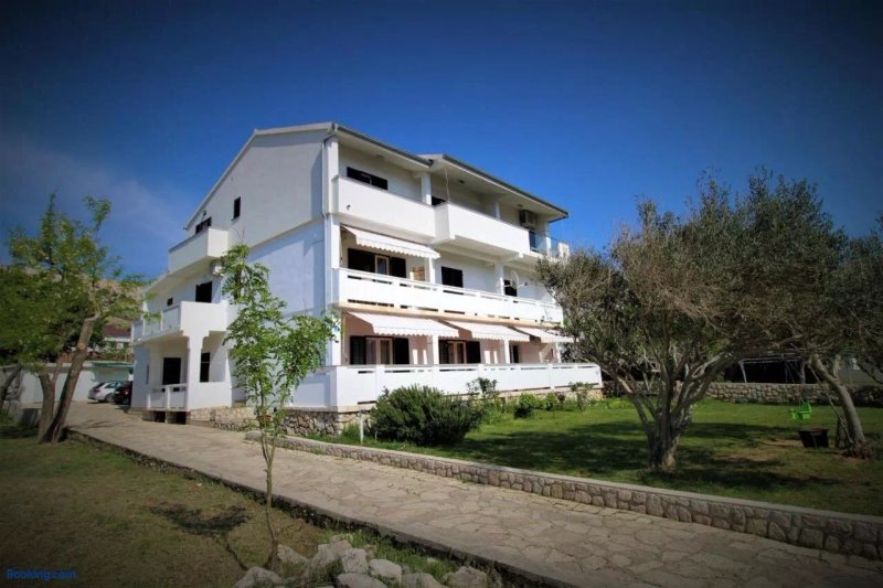 Apartments and Rooms With Parking Space Pag - 13060