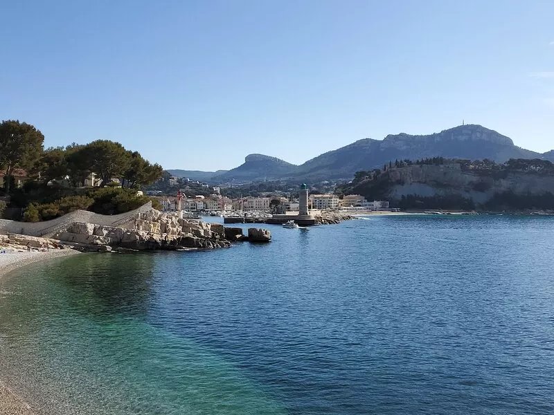 Cassis 62m2 + Balcony 10m2, Air Conditioning, Panoramic Sea View, Pool, Tennis