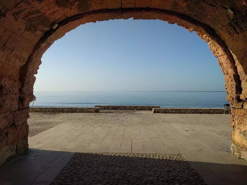 3 Bedroom Air Conditioned Apartment With Large Terrace And Community Pool