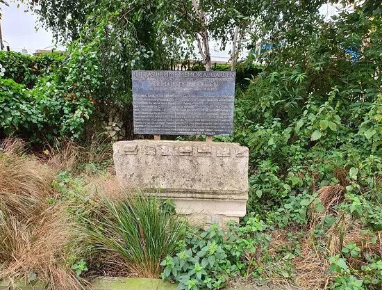 St Mary's Cathedral Grounds & Gardens
