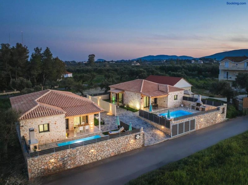 Mateo & Filipos Luxury Villas