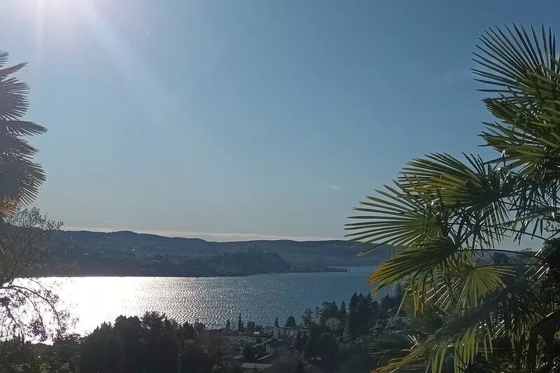Careggio is an historic cottage surronded by  green with lake's view