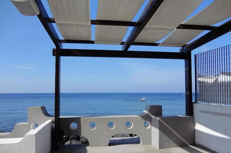 Beautiful villa on the sea, in the Sorrentine Peninsula, close to Capri and