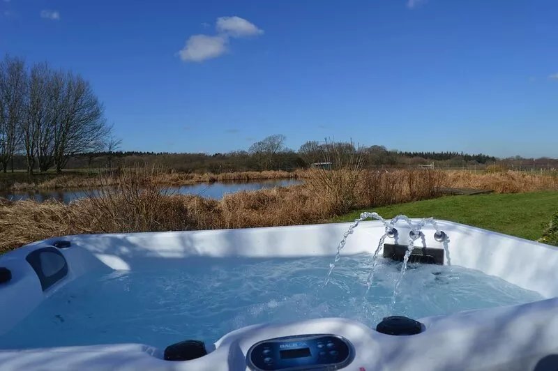 Beautiful Glamping Hut in stunning rural location with Exclusive Hot Tub